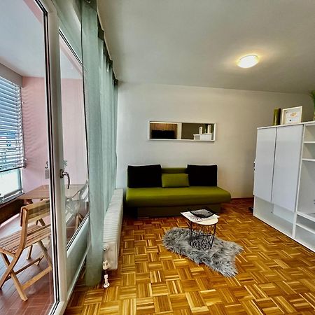 Ganze Ferienwohnung In Top Lage Mit Loggia Klagenfurt am Woerthersee Exterior foto