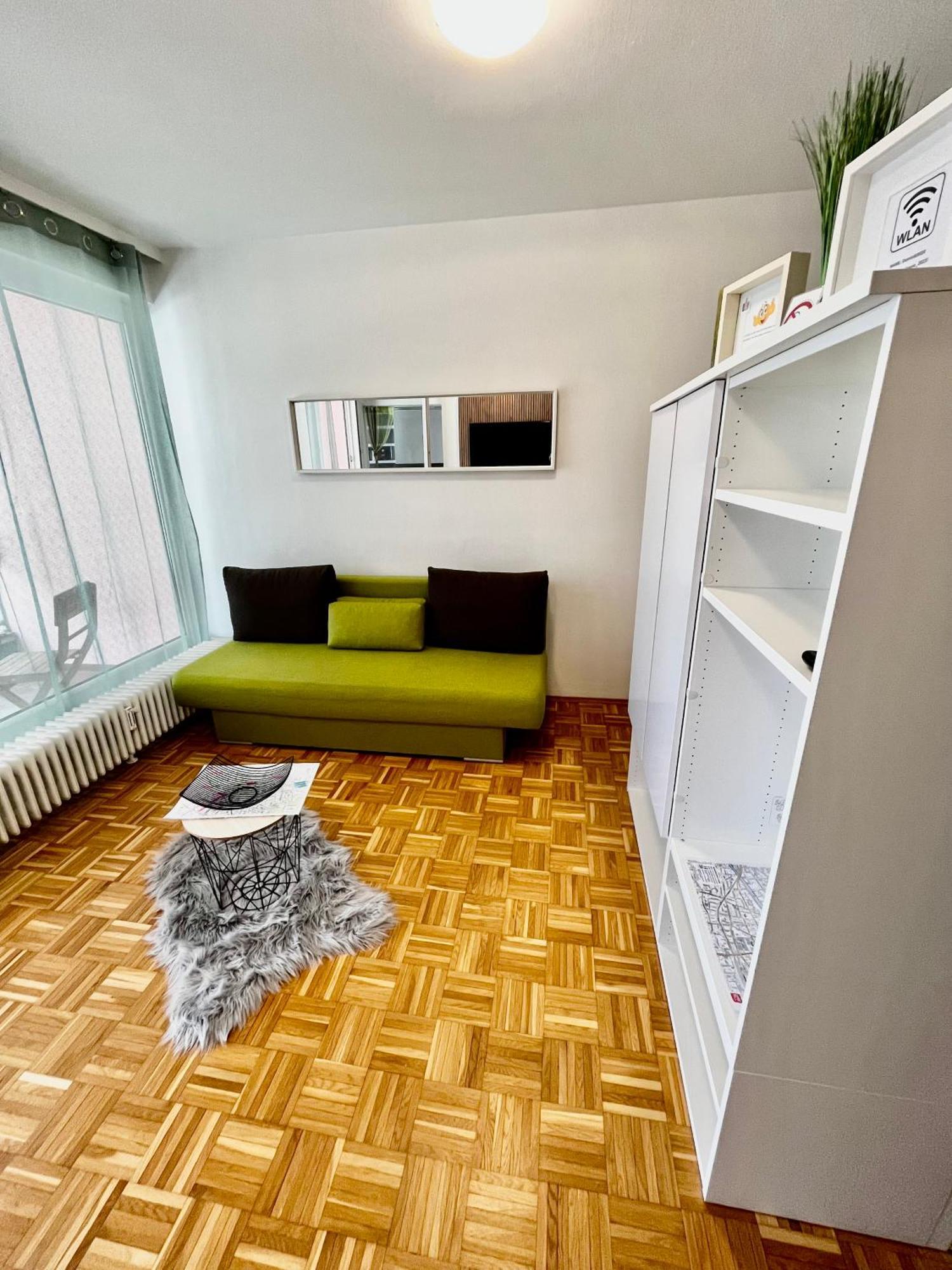 Ganze Ferienwohnung In Top Lage Mit Loggia Klagenfurt am Woerthersee Exterior foto