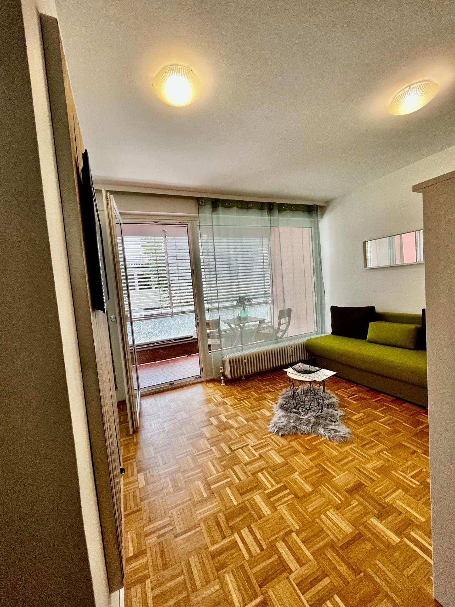 Ganze Ferienwohnung In Top Lage Mit Loggia Klagenfurt am Woerthersee Exterior foto